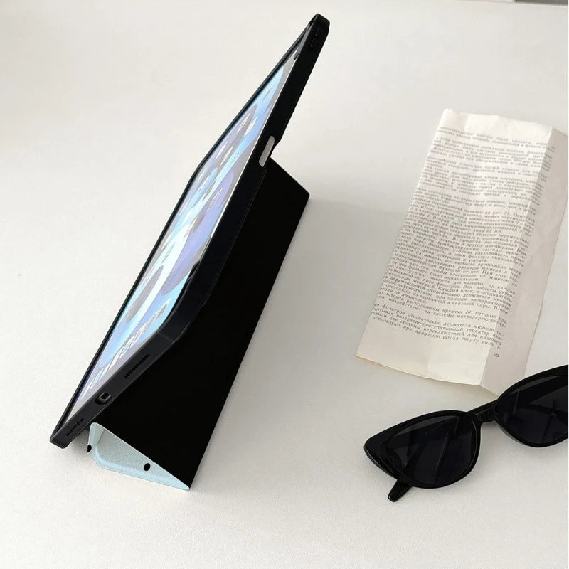 iPad Hülle – Schwarze Polka Dots