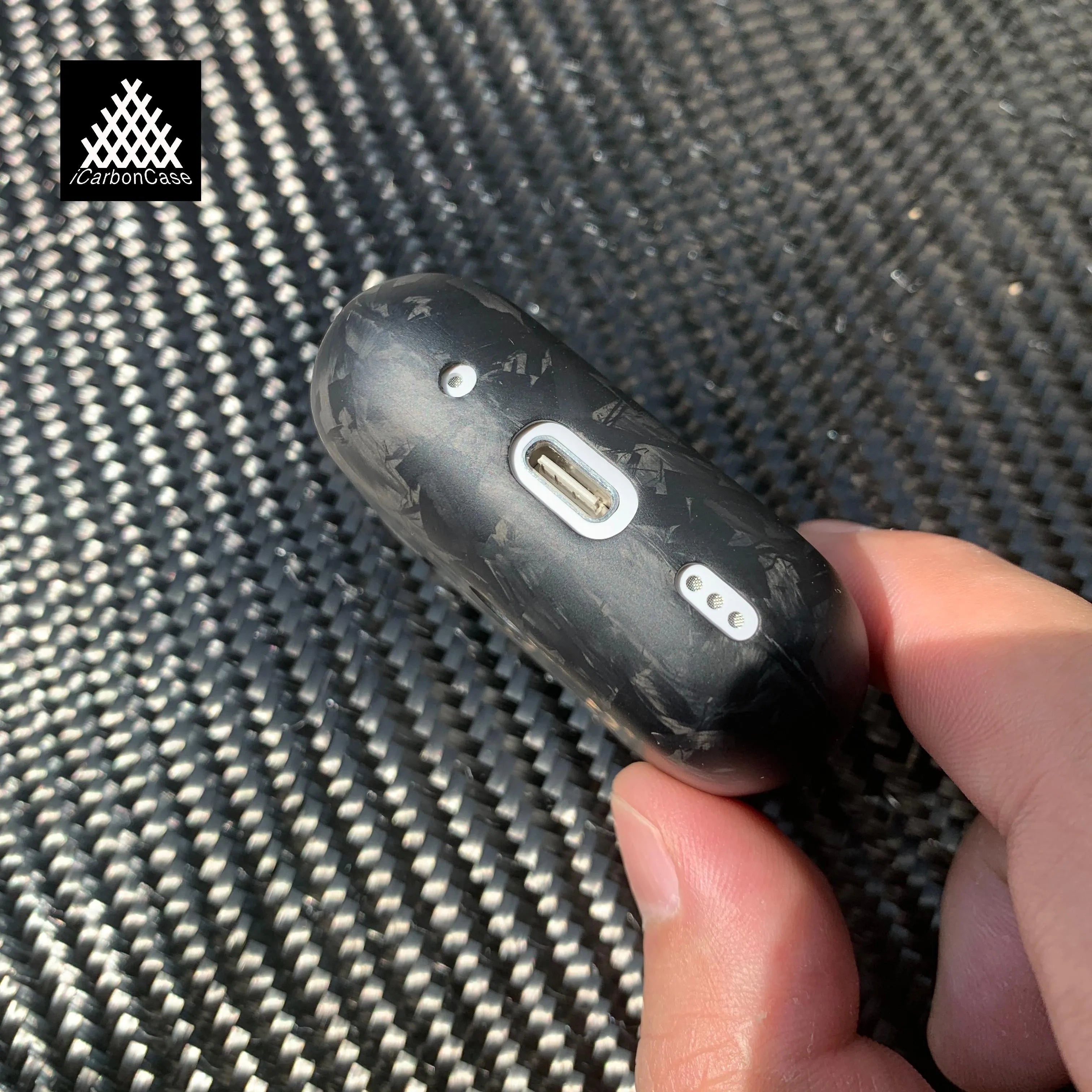 Matte Kohlefaser Hülle für AirPods Pro 1-4